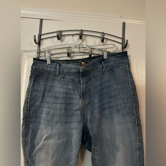 Forever 21 premium jeans light blue‎ Wash mom size 16 - Picture 8 of 15
